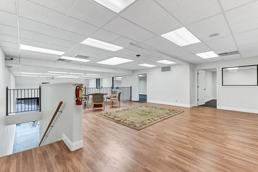 More Photos Of 1925 Francisco Blvd E, San Rafael Light Manufacturing For Lease