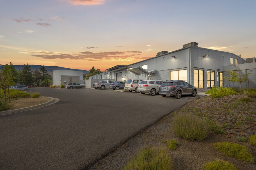 More Photos Of 2 Eric Cir, Verdi Warehouse For Sale