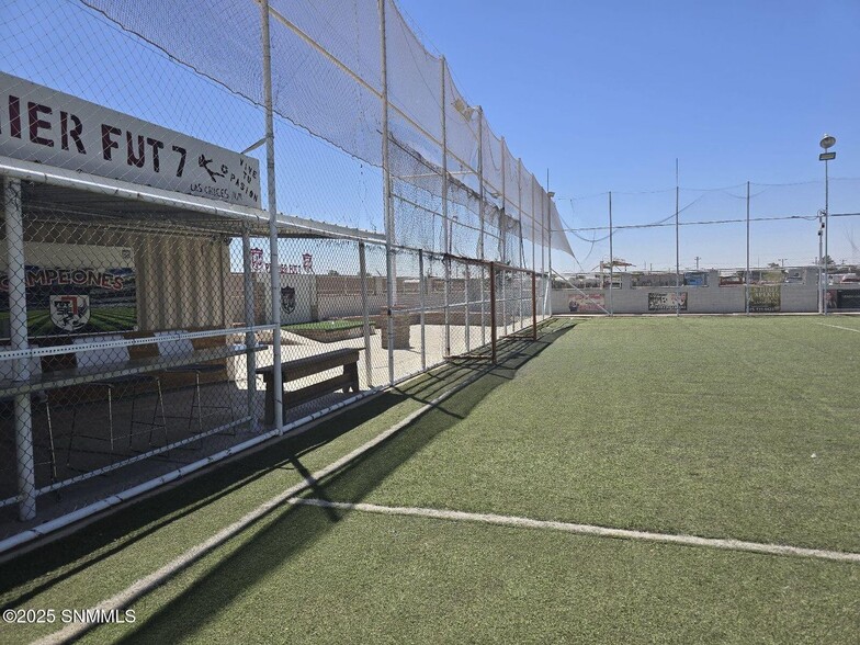 More Photos Of 990 Quesenberry St, Las Cruces Sports And Entertainment For Lease