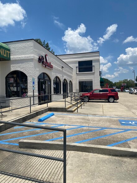 More Photos Of 5830 S Sherwood Forest Blvd, Baton Rouge Freestanding For Lease