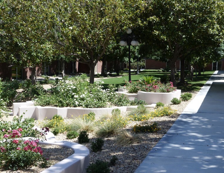 More Photos Of 1681 E Flamingo Rd, Las Vegas Unknown For Lease