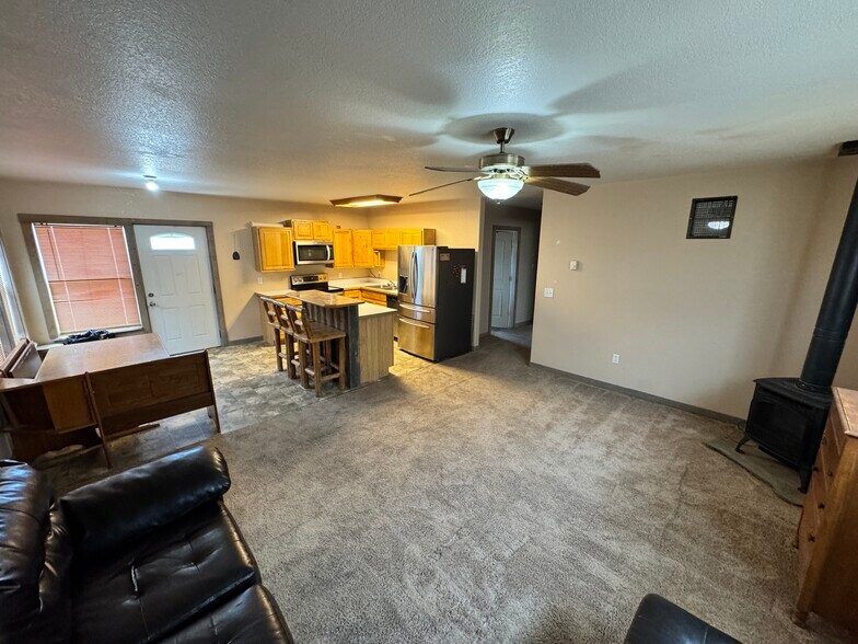 More Photos Of 1550 Missouri Valley Rd, Riverton Restaurant For Sale