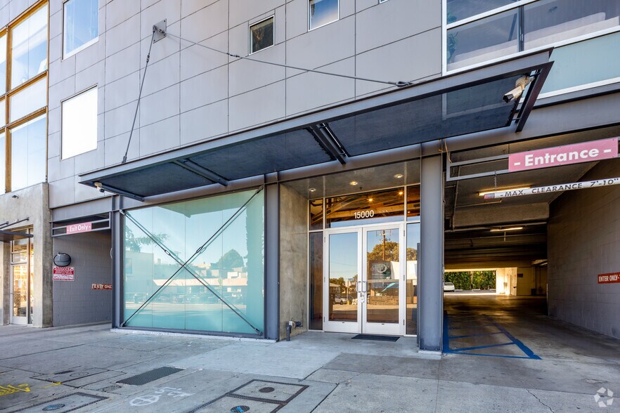 More Photos Of 15000 Ventura Blvd, Sherman Oaks Loft Creative Space For Lease
