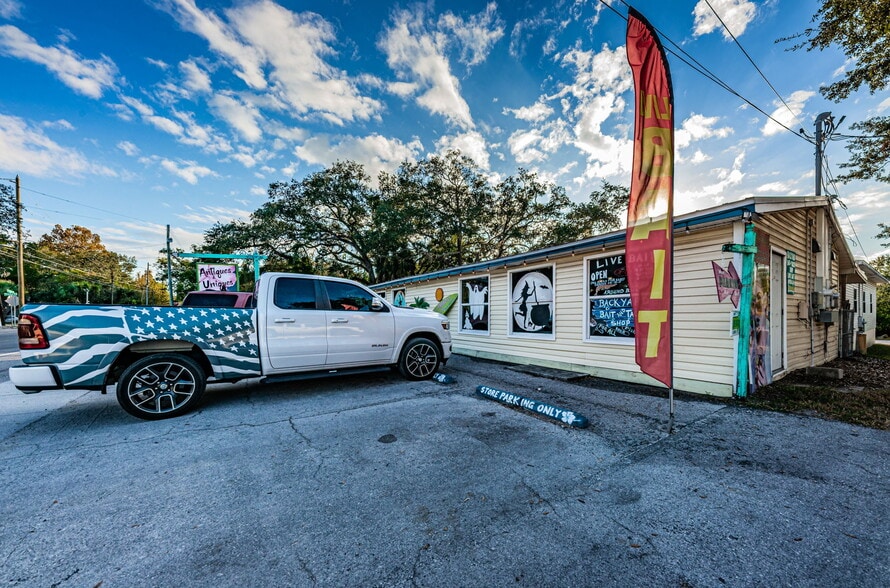 More Photos Of 1231 Illinois Ave, Palm Harbor Apartments For Sale