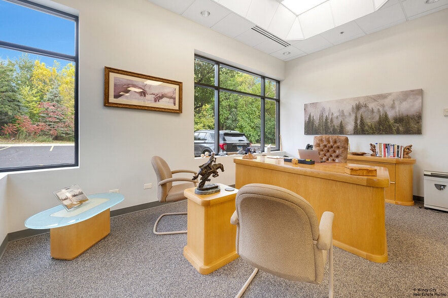 More Photos Of 1125 N Prospect Ave, Itasca Office For Sale