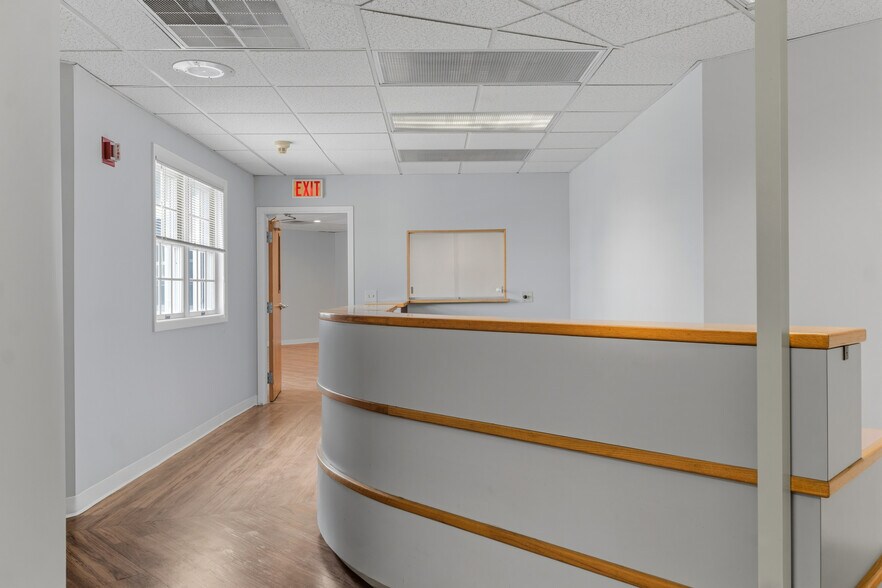 More Photos Of 320 Phillips St, North Kingstown Medical For Sale