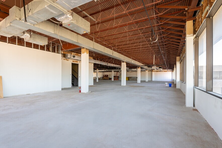 More Photos Of 7604 Kempwood Dr, Houston Light Distribution For Lease