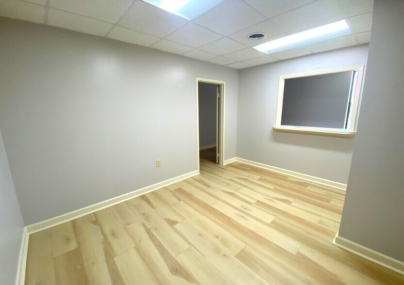 More Photos Of 413 Commonwealth Ave, Catonsville Medical For Lease