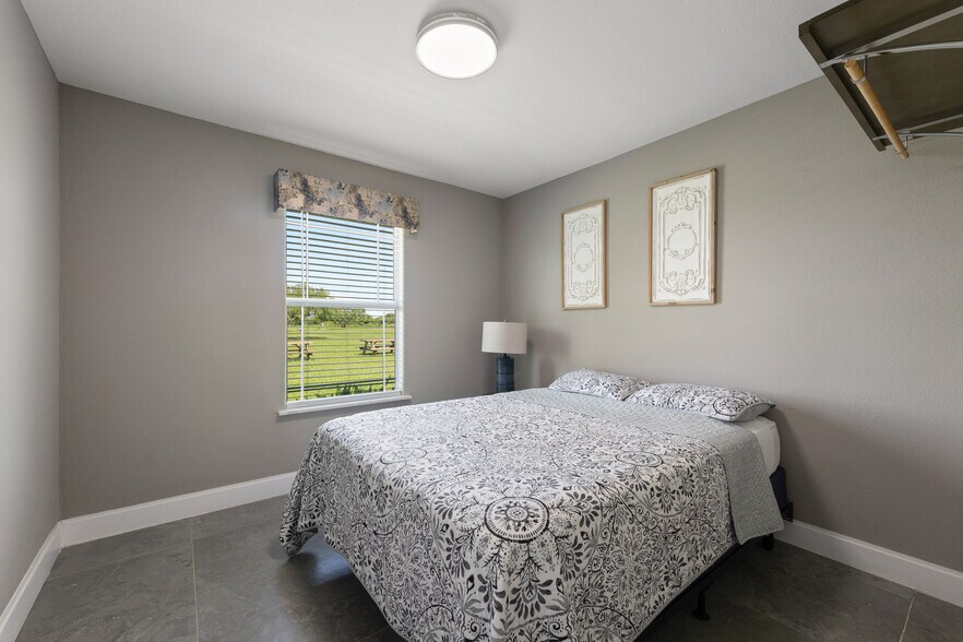 More Photos Of 715 N Medford Rd, Brownsville Lodge Meeting Hall For Lease