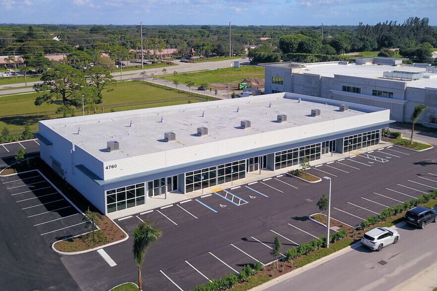 More Photos Of 4760 Woolbright Rd, Village Of Golf Flex For Lease