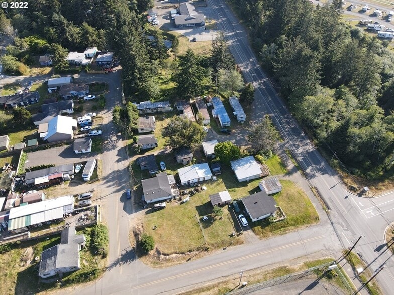 More Photos Of 92392 Cape Arago Hwy, Coos Bay Manufactured Housing Mobile Home Park For Sale