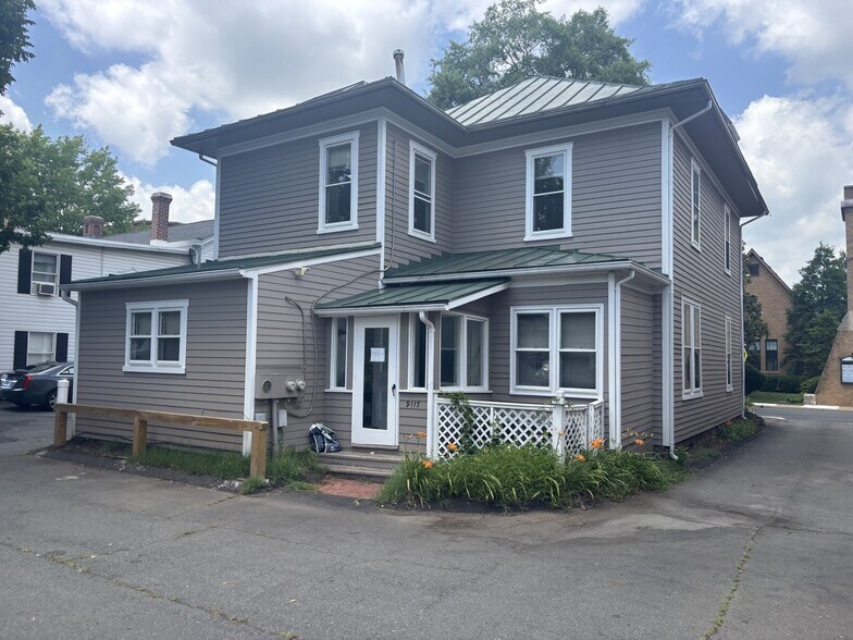 More Photos Of 9117 Church St, Manassas Office For Sale