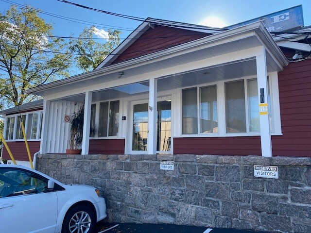 Primary Photo Of 10 Saint Charles St, Thornwood Flex For Lease