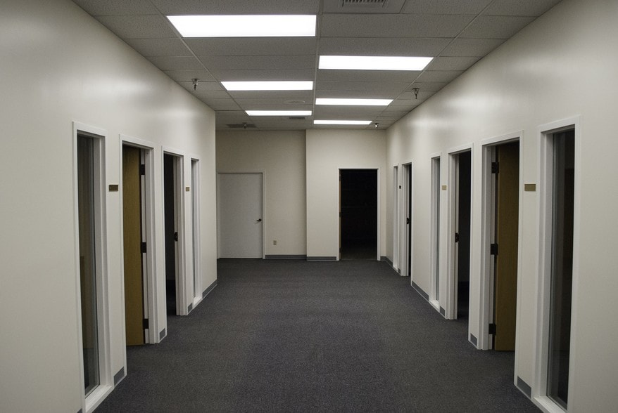 More Photos Of 11901-12201 Industry Way, Anchorage Unknown For Lease