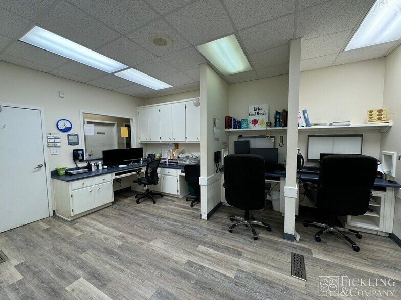 More Photos Of 1217 Columbia Dr, Milledgeville Medical For Sale