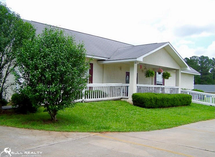 Primary Photo Of 1141 Corinth Rd, Newnan Congregate Senior Housing For Sale