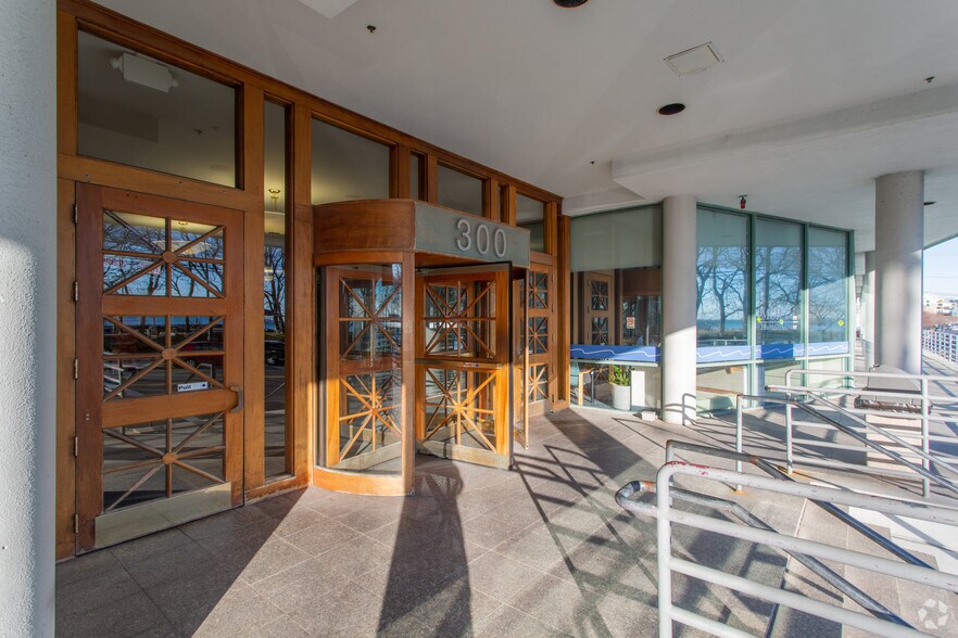 More Photos Of 300 Ocean Ave, Revere Medical For Lease