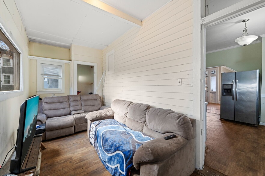 More Photos Of 1306 Flint Pl, Raleigh Multifamily For Sale