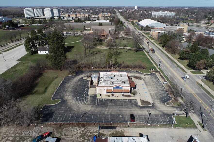 More Photos Of 131 N Annie Glidden Rd, Dekalb Restaurant For Sale