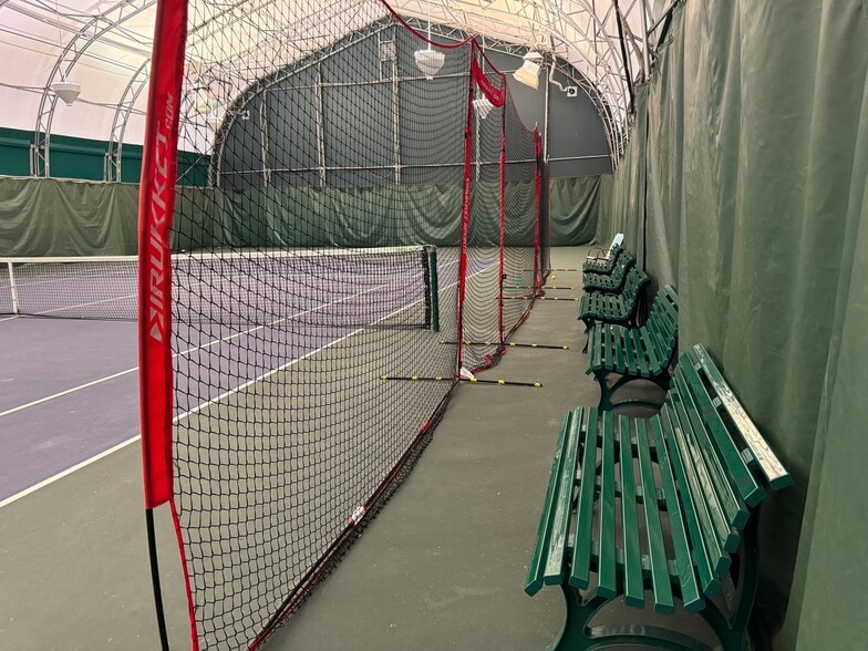 More Photos Of 80 Commercial Way, Springboro Sports And Entertainment For Sale