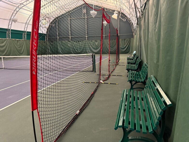 More Photos Of 80 Commercial Way, Springboro Sports And Entertainment For Sale