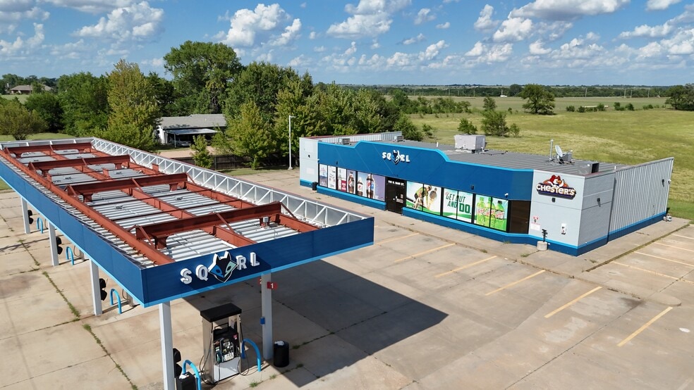 More Photos Of 1110 N Main St, Cheney Service Station For Sale