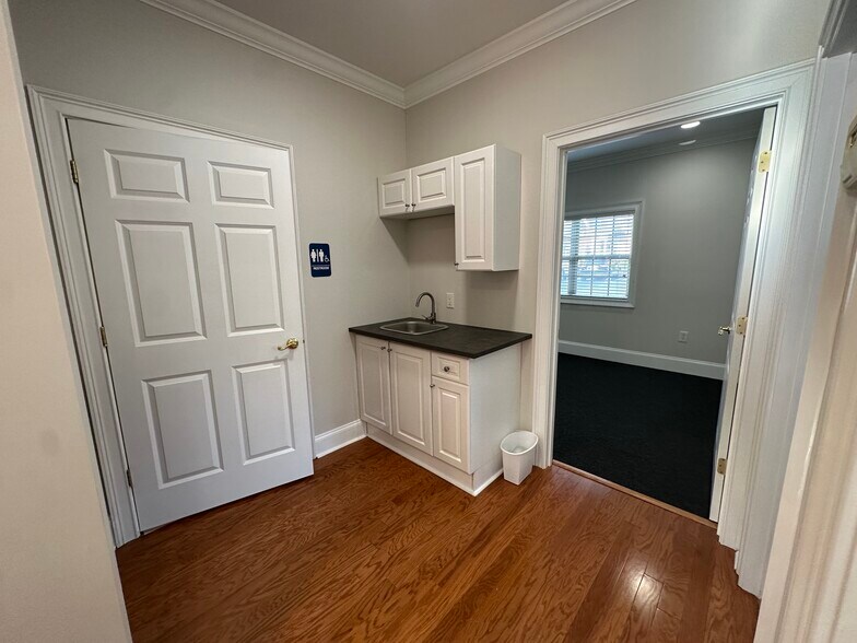 More Photos Of 11797 Northfall Ln, Alpharetta Medical For Lease