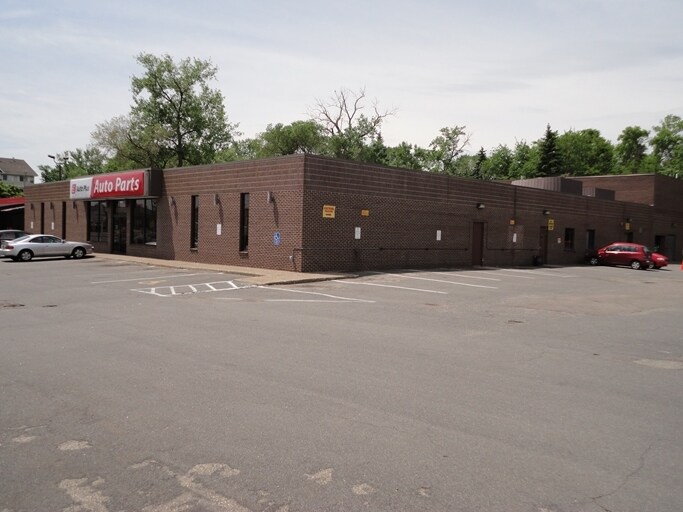 More Photos Of 8810 Lyndale Ave S, Bloomington Freestanding For Lease