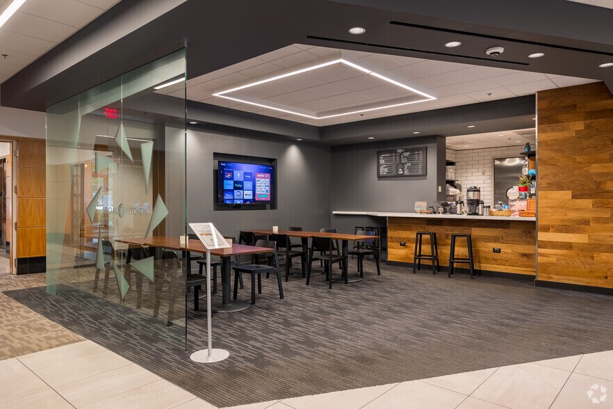 More Photos Of 3100 Interstate N Cir, Atlanta Office For Lease