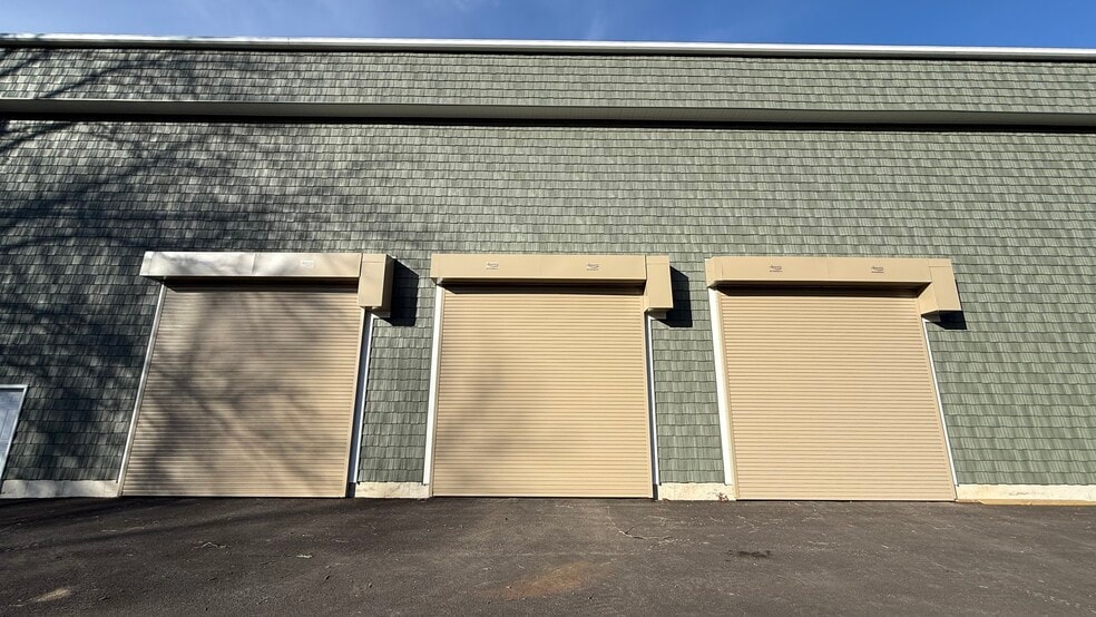 More Photos Of 2651 PA-412, Coopersburg Warehouse For Lease