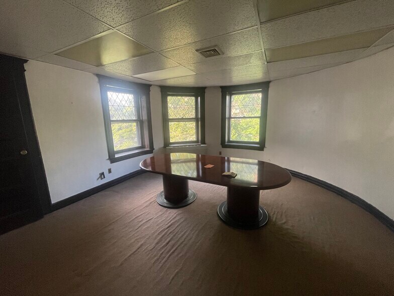 More Photos Of 57 Washington St, East Orange Office For Sale