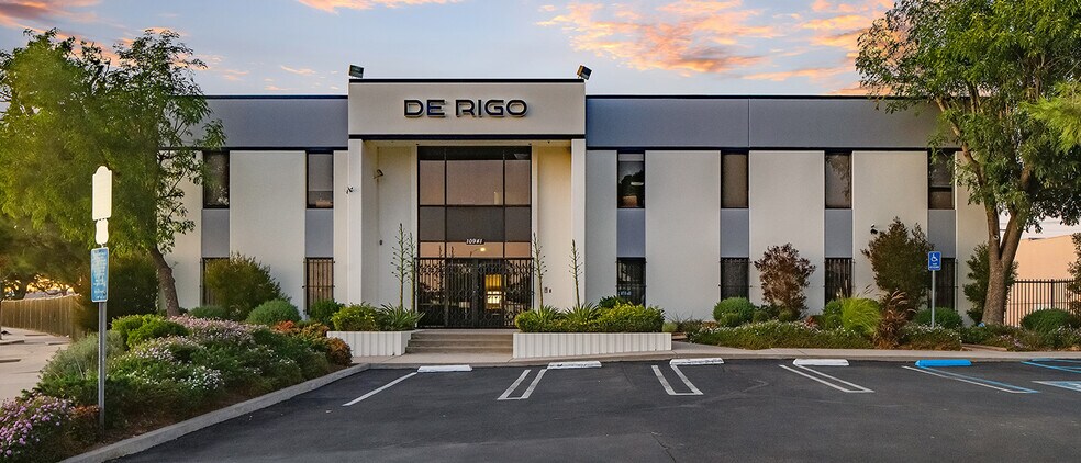 More Photos Of 10941 La Tuna Cyn, Sun Valley Warehouse For Sale