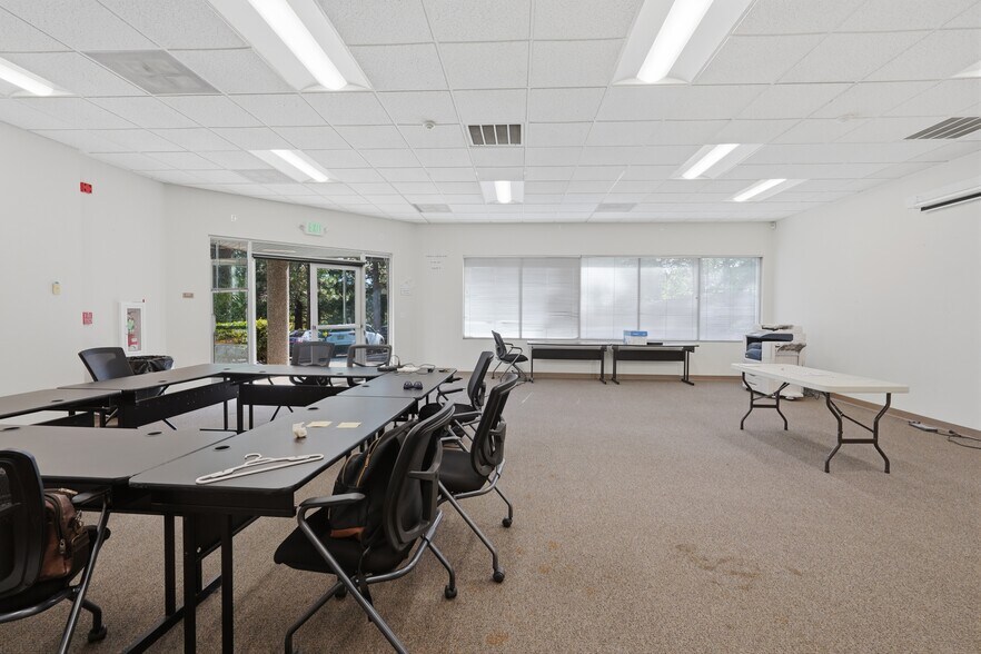 More Photos Of 112 Nevada City Hwy, Nevada City Office For Sale