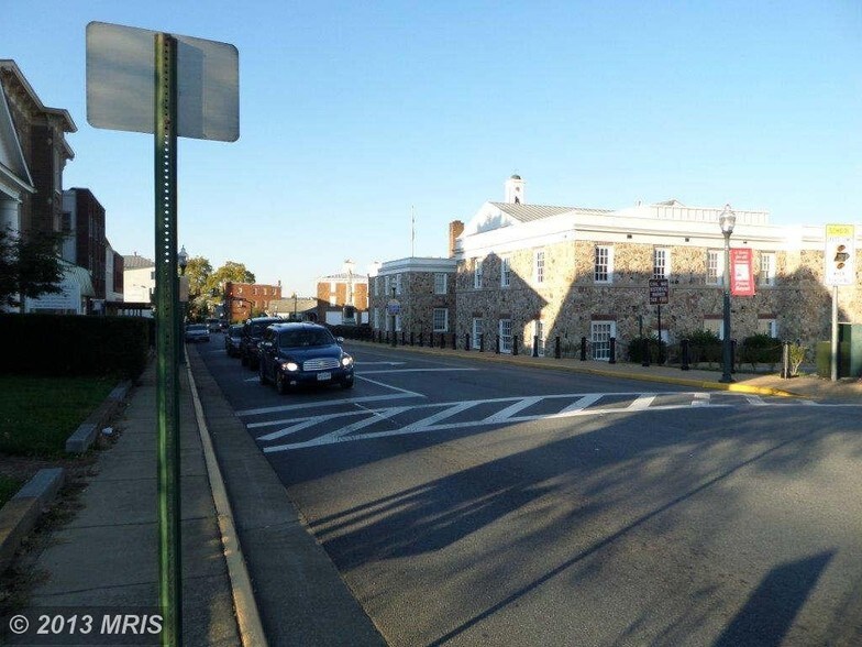 More Photos Of 27 S Royal Ave, Front Royal Medical For Lease
