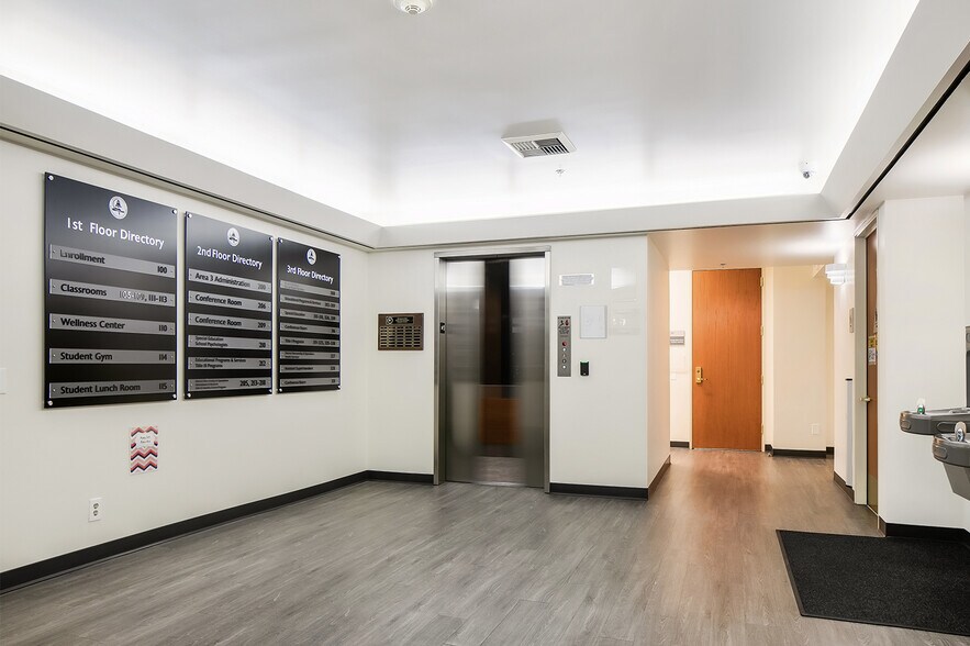 More Photos Of 601 S Lewis St, Orange Office For Sale