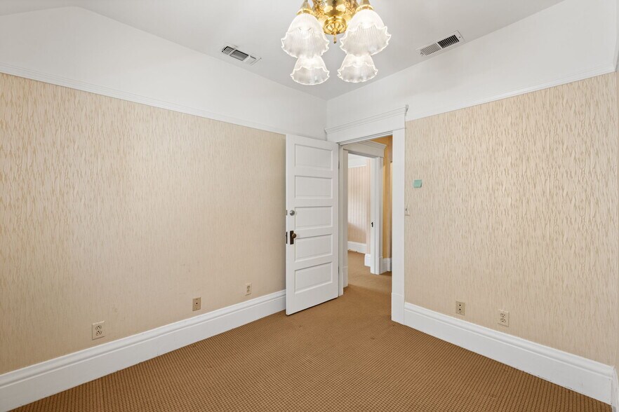 More Photos Of 503 W Palm Dr, Placentia Office Residential For Lease