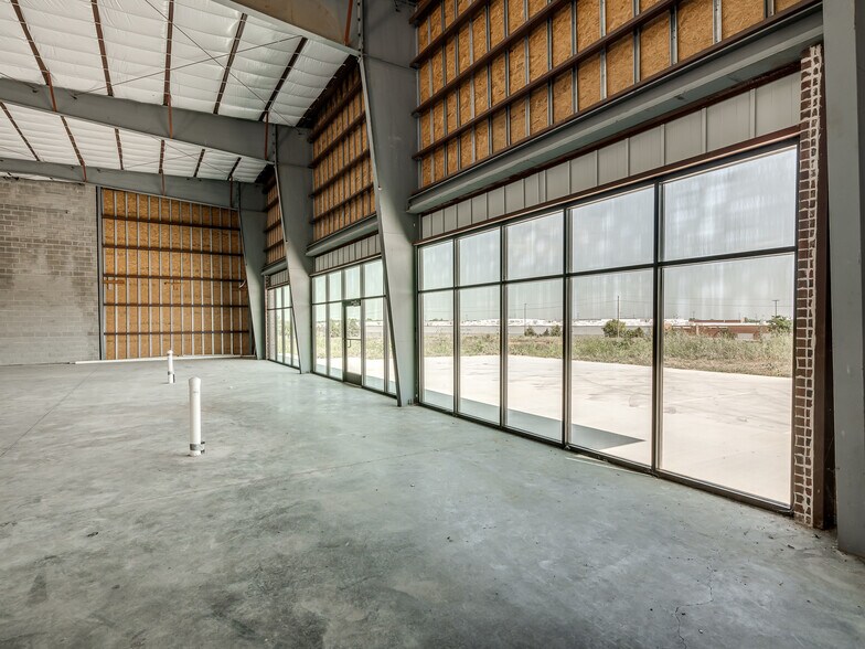 More Photos Of 548 W 125th Pl S, Glenpool Storefront Retail Office For Lease