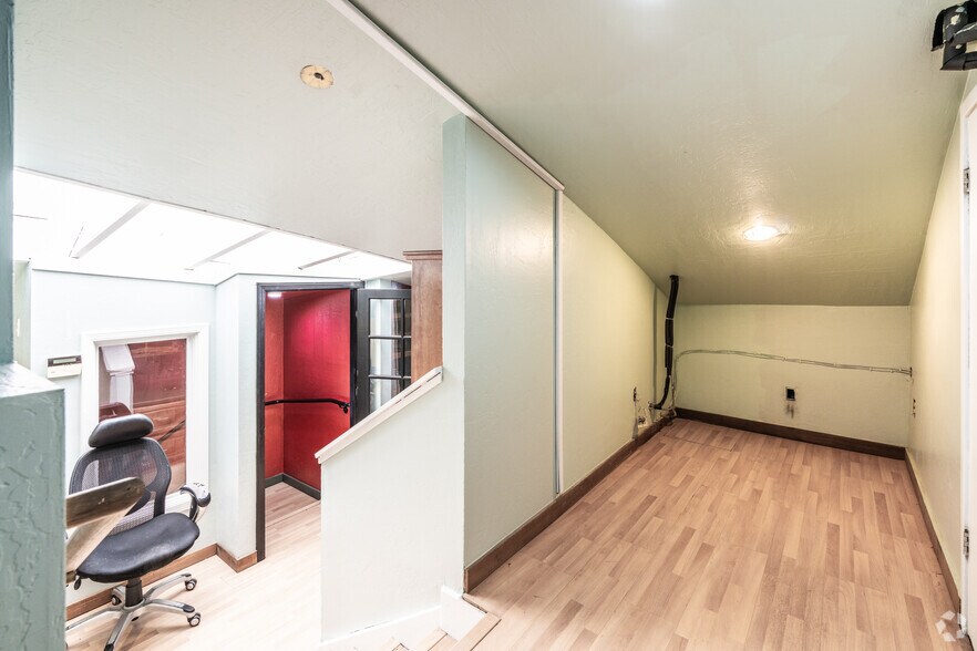 More Photos Of 1535-1541 Giammona Dr, Walnut Creek Storefront For Sale