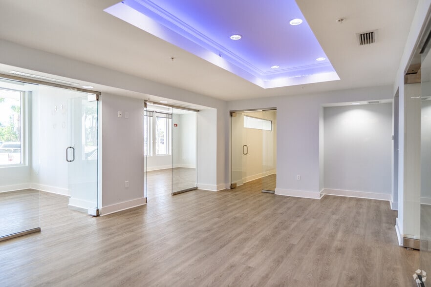 More Photos Of 1227-1239 N Gulfstream Ave, Sarasota Apartments For Lease