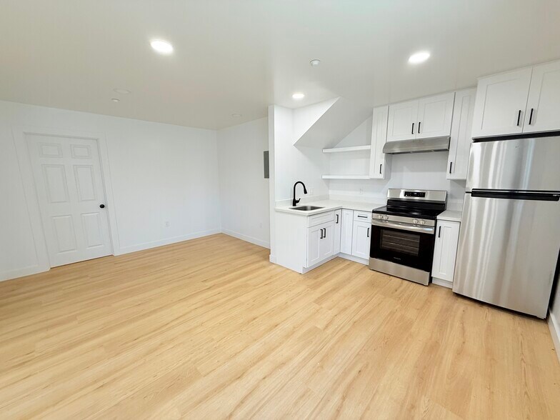 More Photos Of 132-138 W Ramona St, Ventura Apartments For Sale