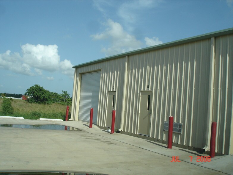 More Photos Of 1635 Dickinson Ave, Dickinson Warehouse For Lease