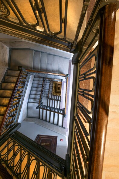 More Photos Of 645 Griswold St, Detroit Unknown For Lease