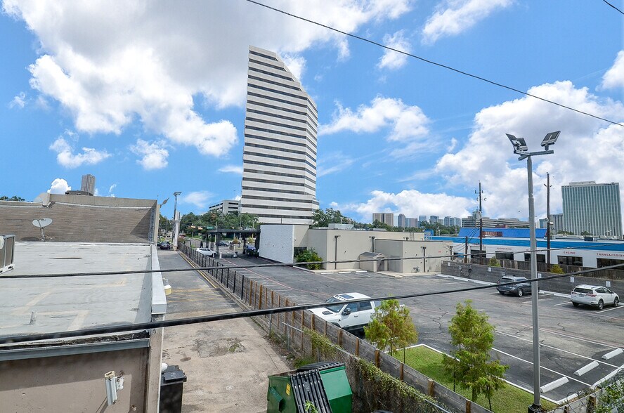 More Photos Of 5712 Val Verde St, Houston Loft Creative Space For Sale