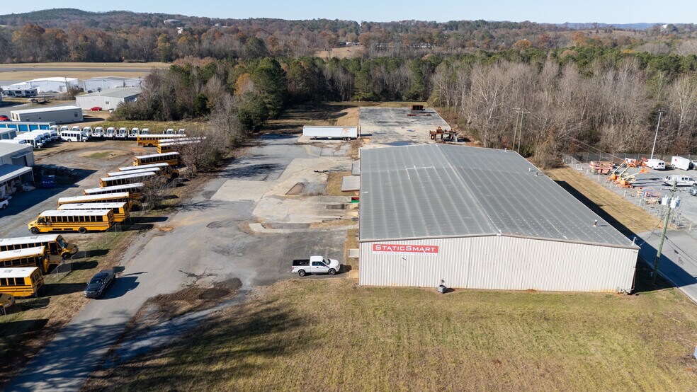 More Photos Of 1849 US-41, Calhoun Warehouse For Sale