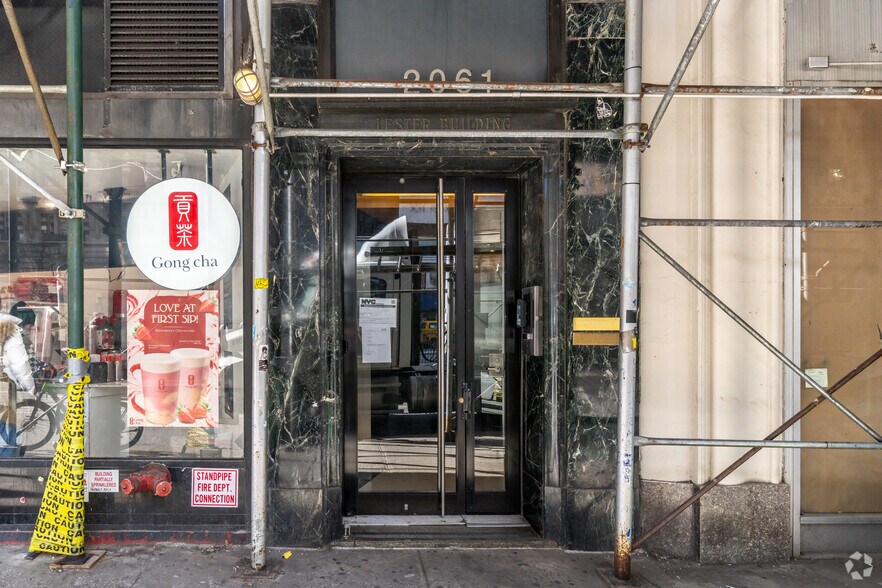 More Photos Of 2061-2065 Broadway, New York Apartments For Sale