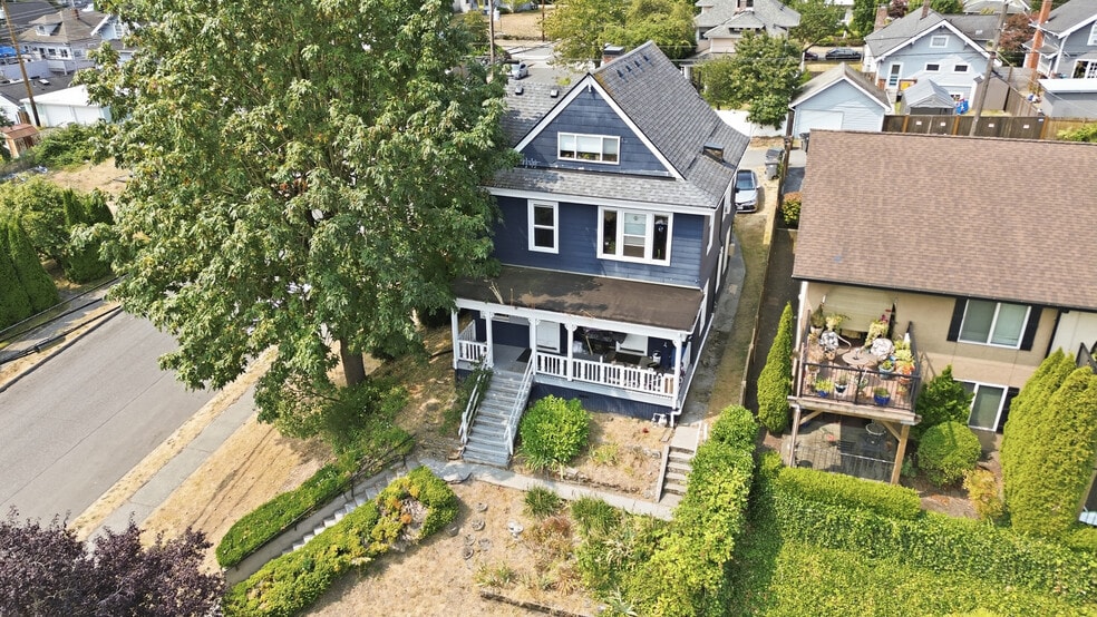 Primary Photo Of 3432 Lombard Ave, Everett Apartments For Sale