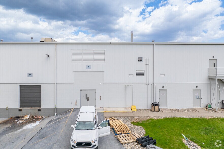 More Photos Of 6390 Hedgewood Dr, Allentown Warehouse For Lease