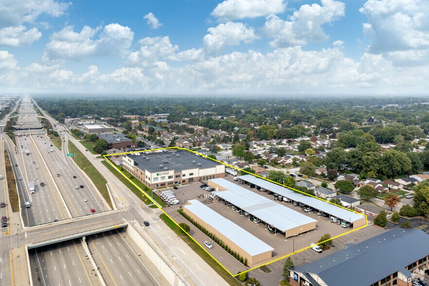 More Photos Of 28900 Schoolcraft Rd, Livonia Self Storage For Sale