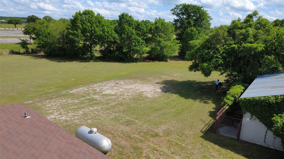 More Photos Of 2301 Mineral Wells Hwy, Weatherford Specialty For Sale