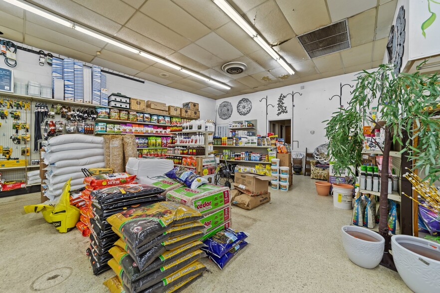 More Photos Of 110 E Wall St, Rural Hall Garden Center For Sale